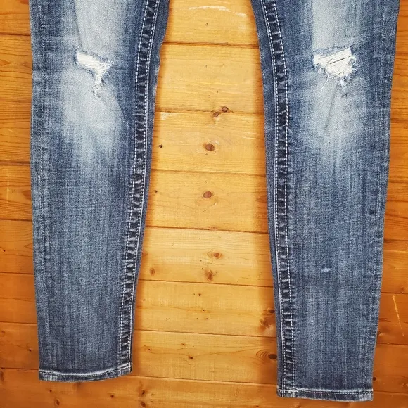 ❤️ Miss Me Jeans skinny medium-dark distressed rhinestone sequins washed…
