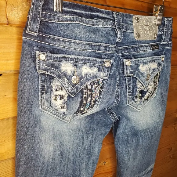 ❤️ Miss Me Jeans skinny medium-dark distressed rhinestone sequins washed…