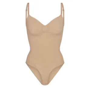 👸🏻 NWOT! SKIMS Seamless Sculpt Brief Bodysuit