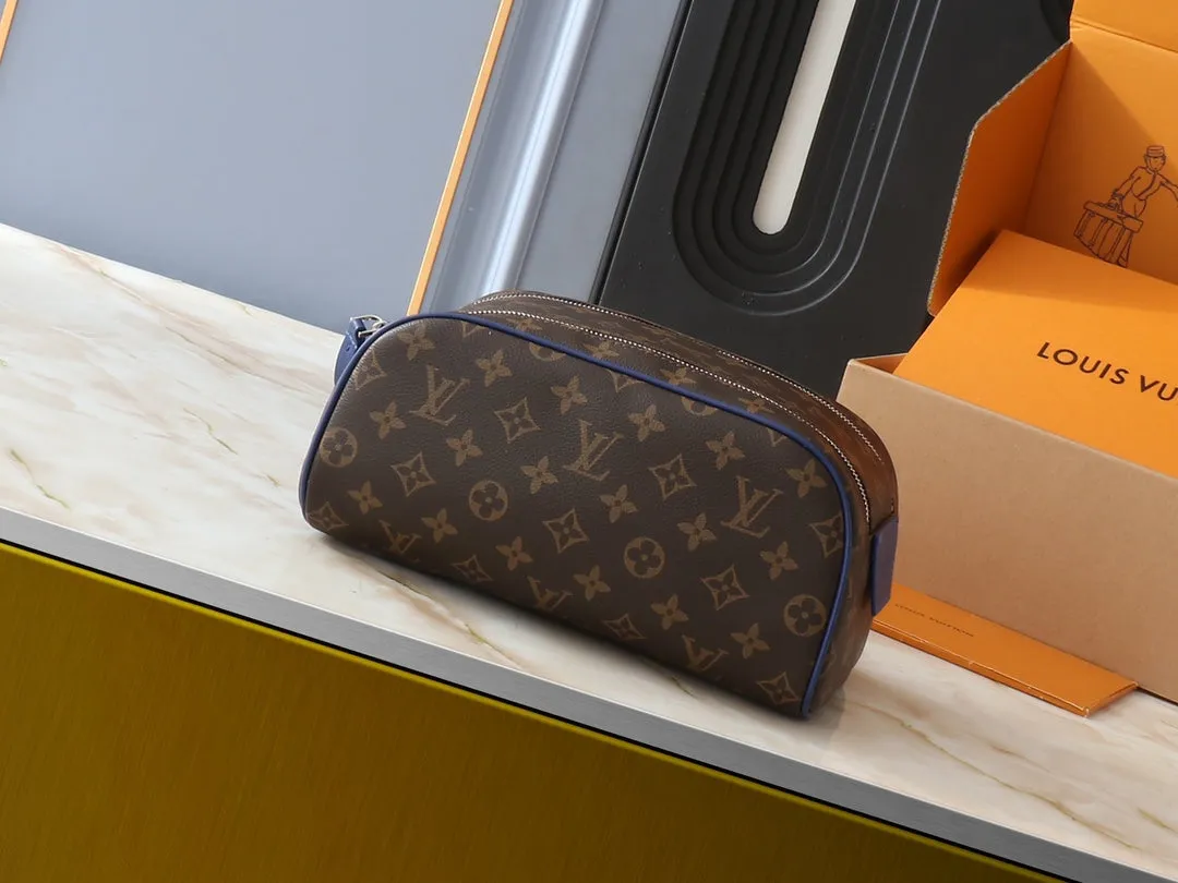 2 Colors - Large Capacity Toilet Bag