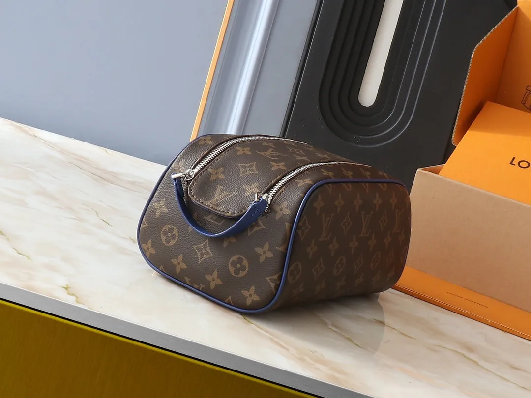 2 Colors - Large Capacity Toilet Bag