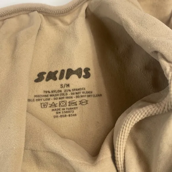 (B10) NEW SKIMS Shapewear seamless sculpt brief Bodysuit, Size S/M, NWOT