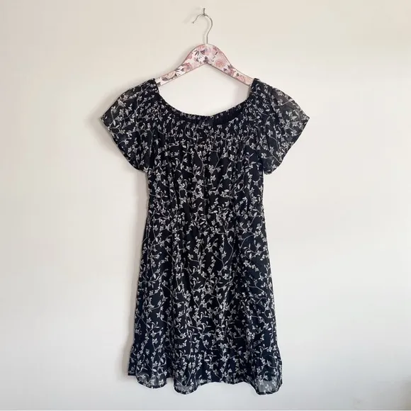 BARDOT Daria Off the Shoulder Minidress Small S Black Floral Ruffle Size 6