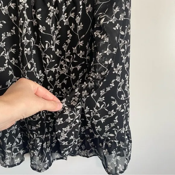 BARDOT Daria Off the Shoulder Minidress Small S Black Floral Ruffle Size 6