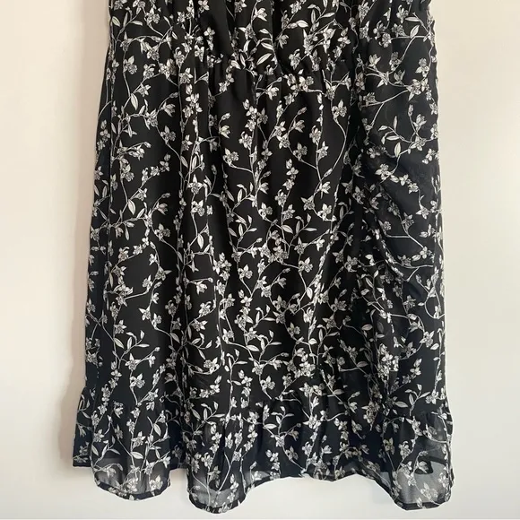 BARDOT Daria Off the Shoulder Minidress Small S Black Floral Ruffle Size 6