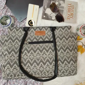 Chic Laptop Totes Black Colour with zig zag Design.