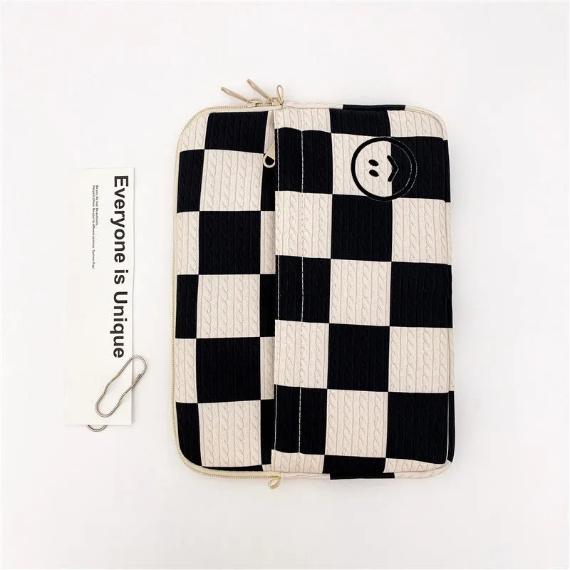 Classic Minimalist Checkboard Smiley Face iPad Laptop Bag, 11/13/15inch iPad Sleeve, iPad Bag