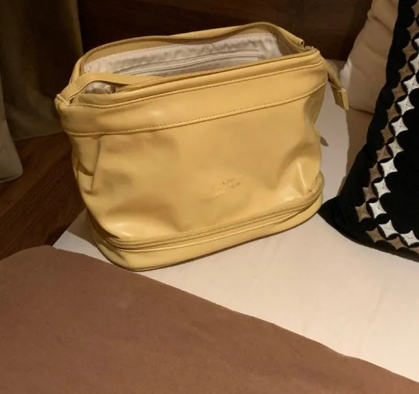 Cloud-shaped Cosmetic Bag, Large-capacity PU Layered Cosmetic Storage Bag for Women, Portable, Waterproof, Multi-functional Storage Bag for Business Trips C-241204-3