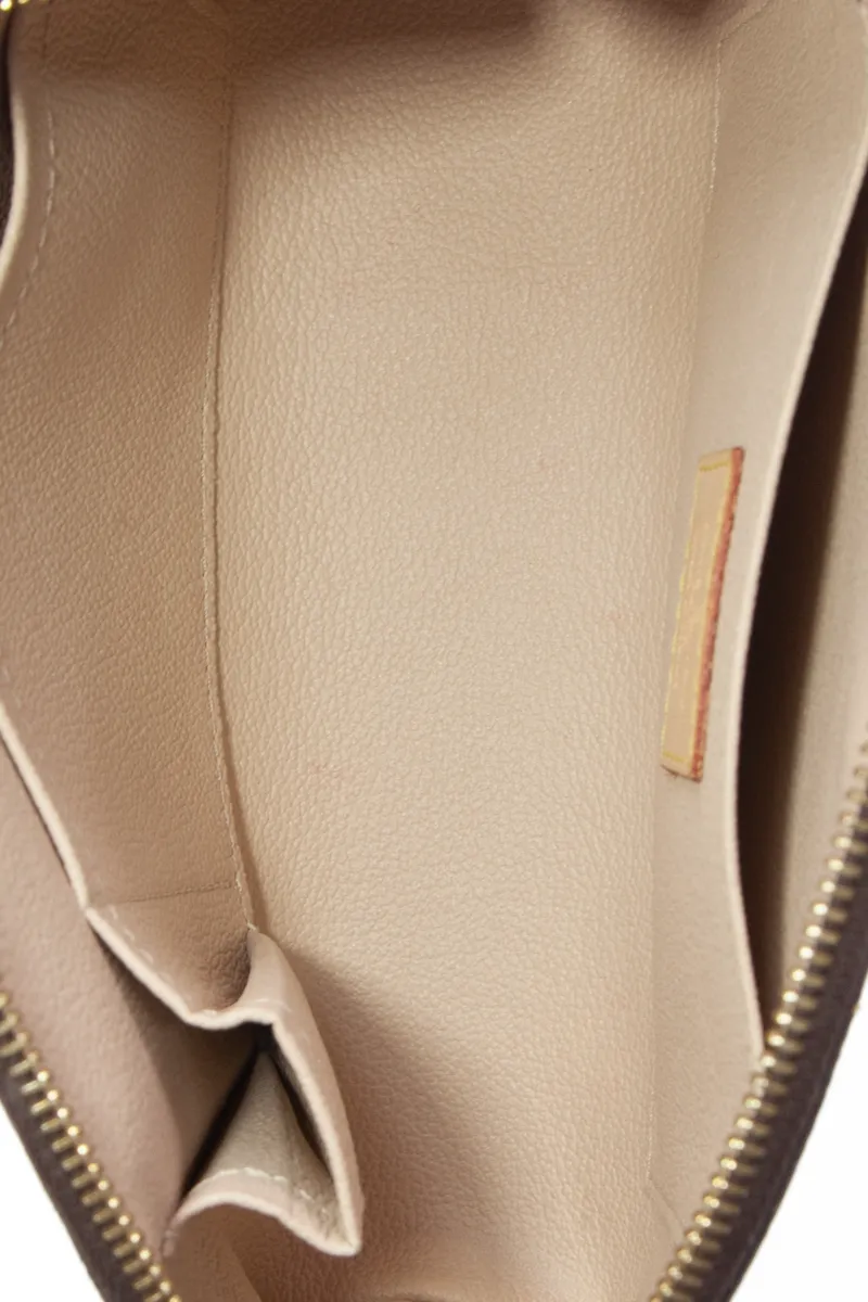 Cosmetic GM Pouch