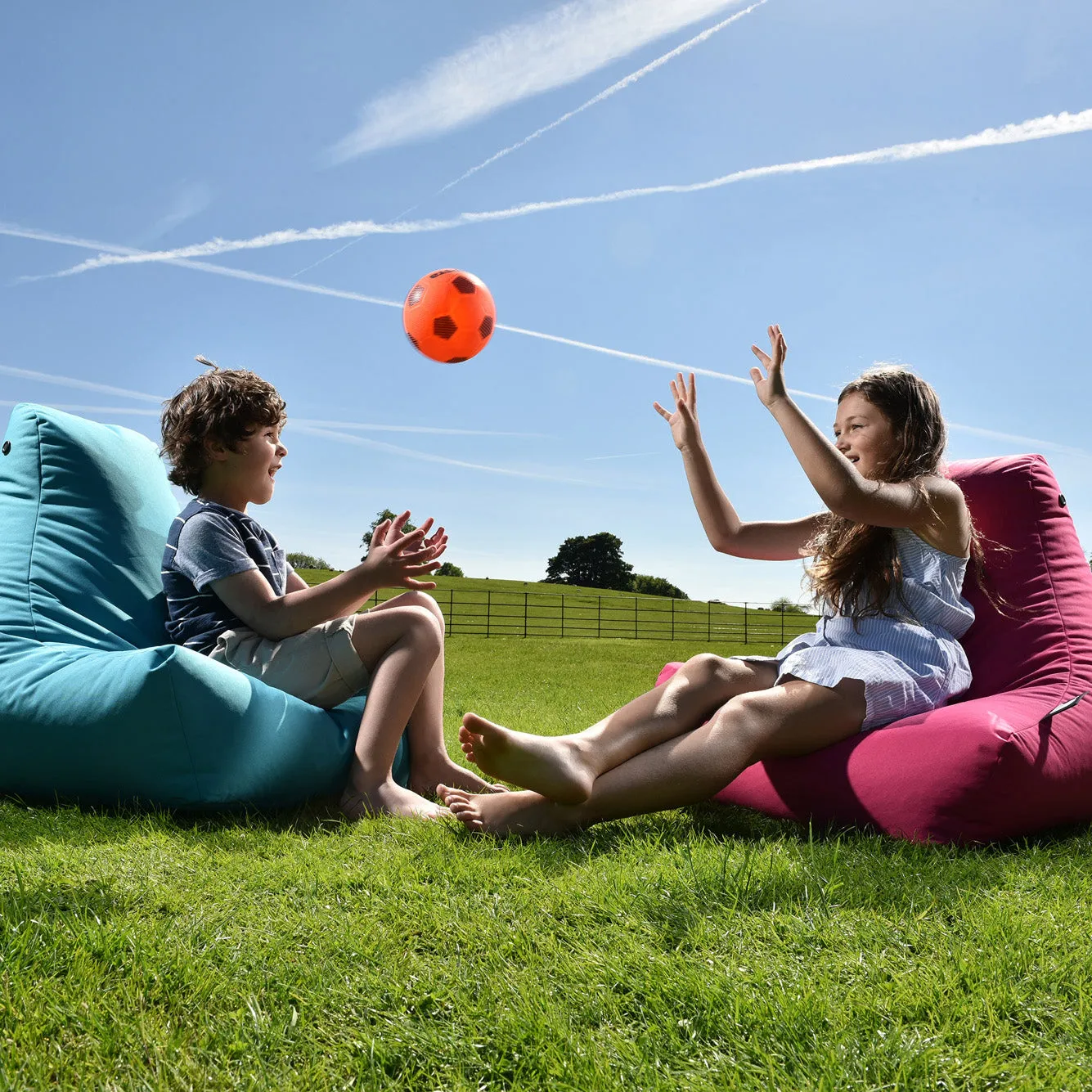 Extreme Lounging Outdoor Bean Bag - Red