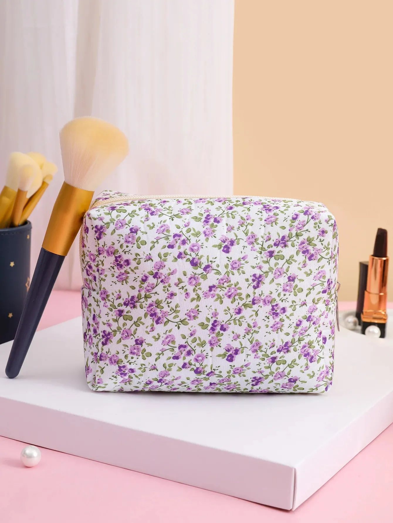 Kawaii Floral Makeup Organizer 🌸✨ Cute Travel Case for Cosmetics & Brushes 👜💖