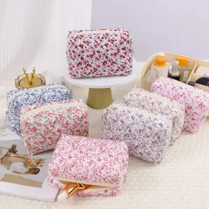 Kawaii Floral Makeup Organizer 🌸✨ Cute Travel Case for Cosmetics & Brushes 👜💖