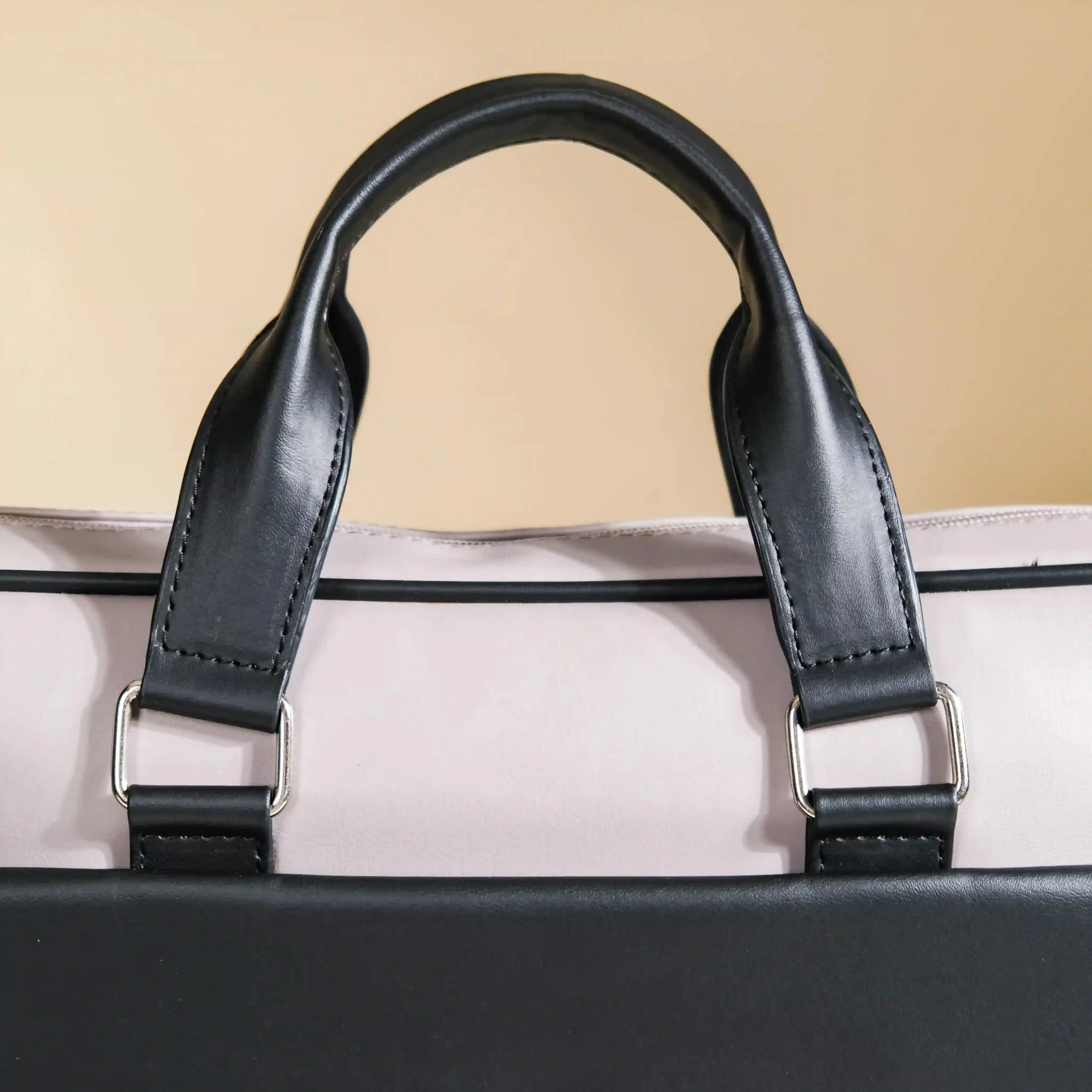 La Fusion Laptop Bag for Men and Women 14" x 10"