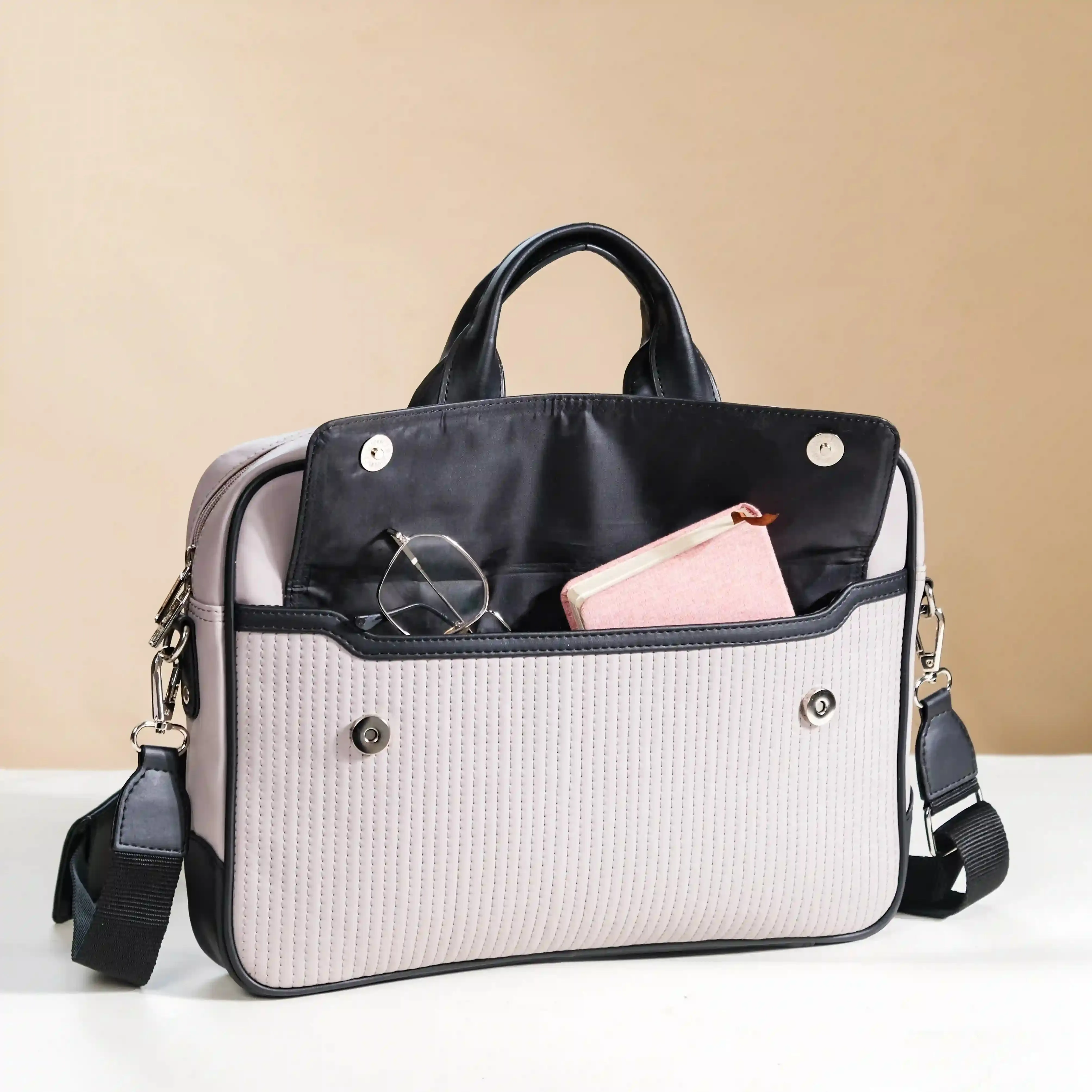 La Fusion Laptop Bag for Men and Women 14" x 10"