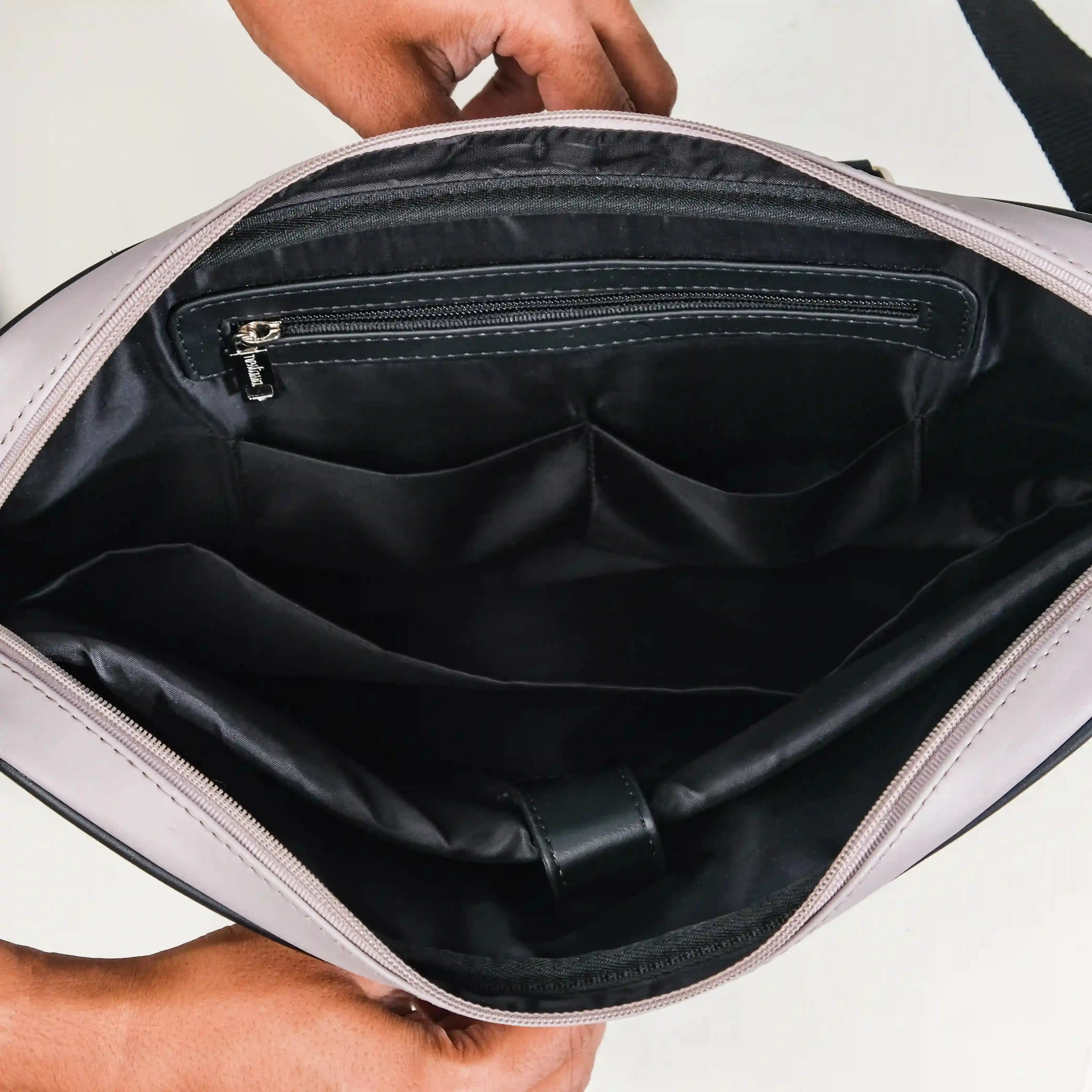 La Fusion Laptop Bag for Men and Women 14" x 10"
