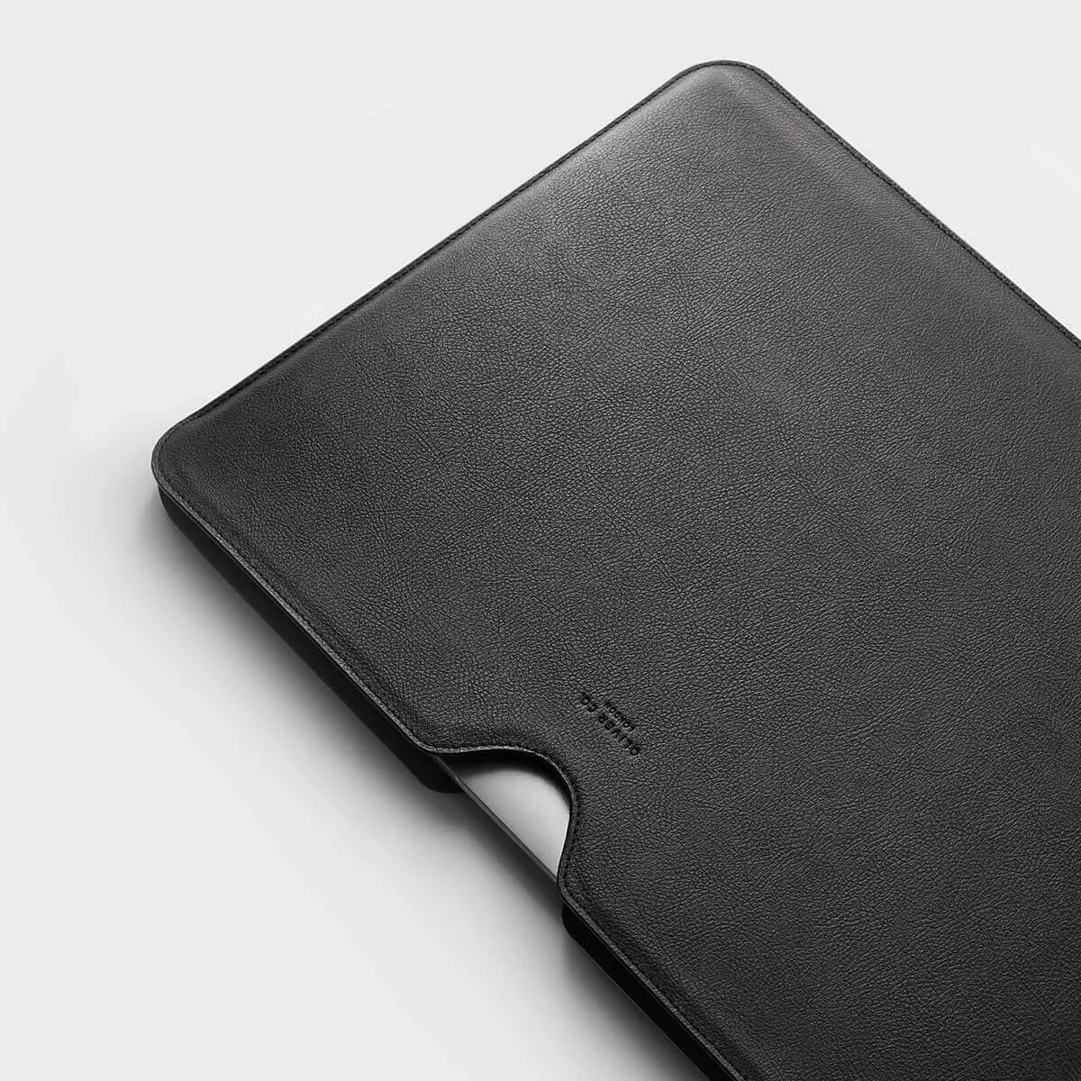 Laptop Sleeve | Apple Skin - Black
