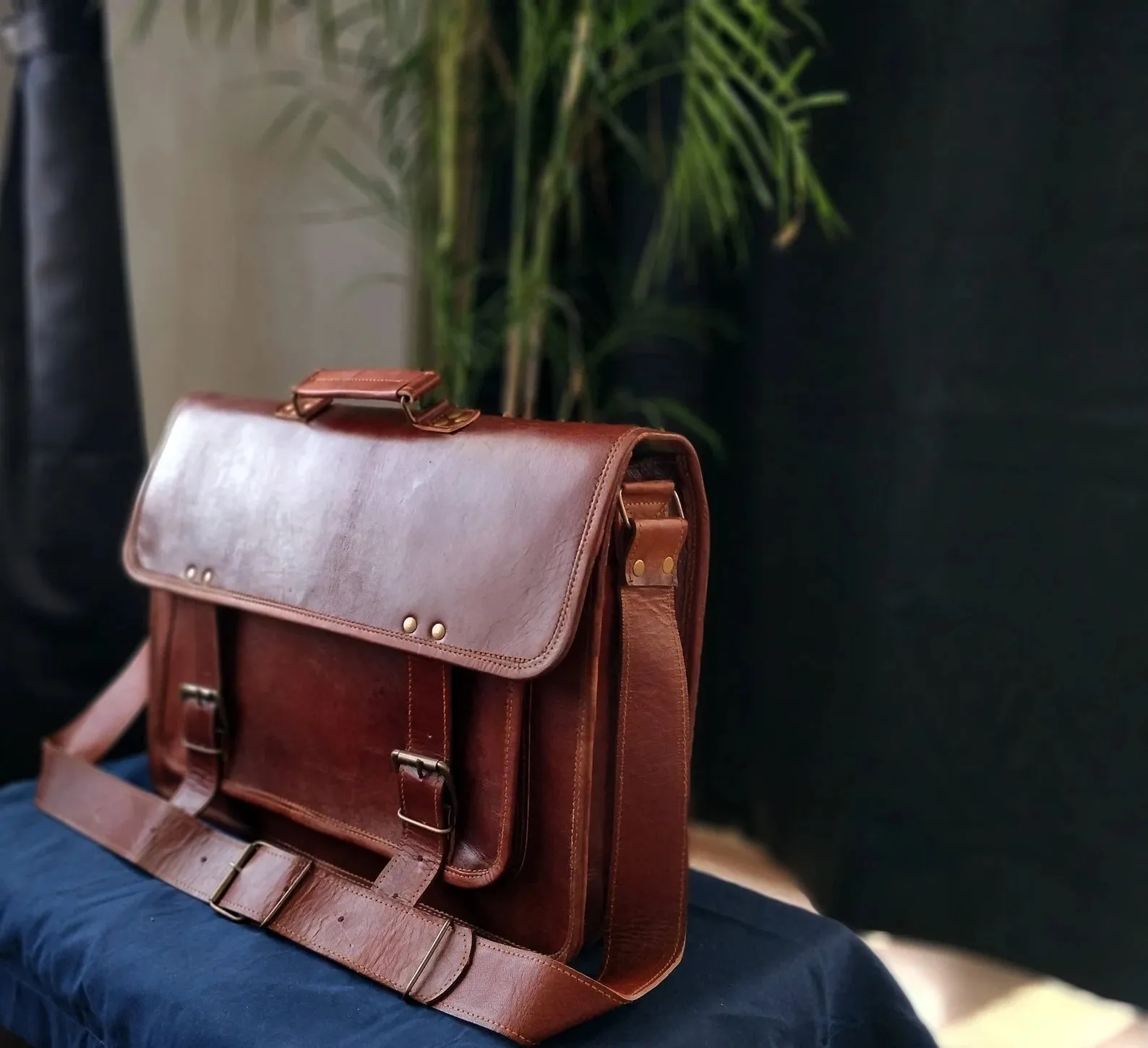 leather messenger bag laptop bag