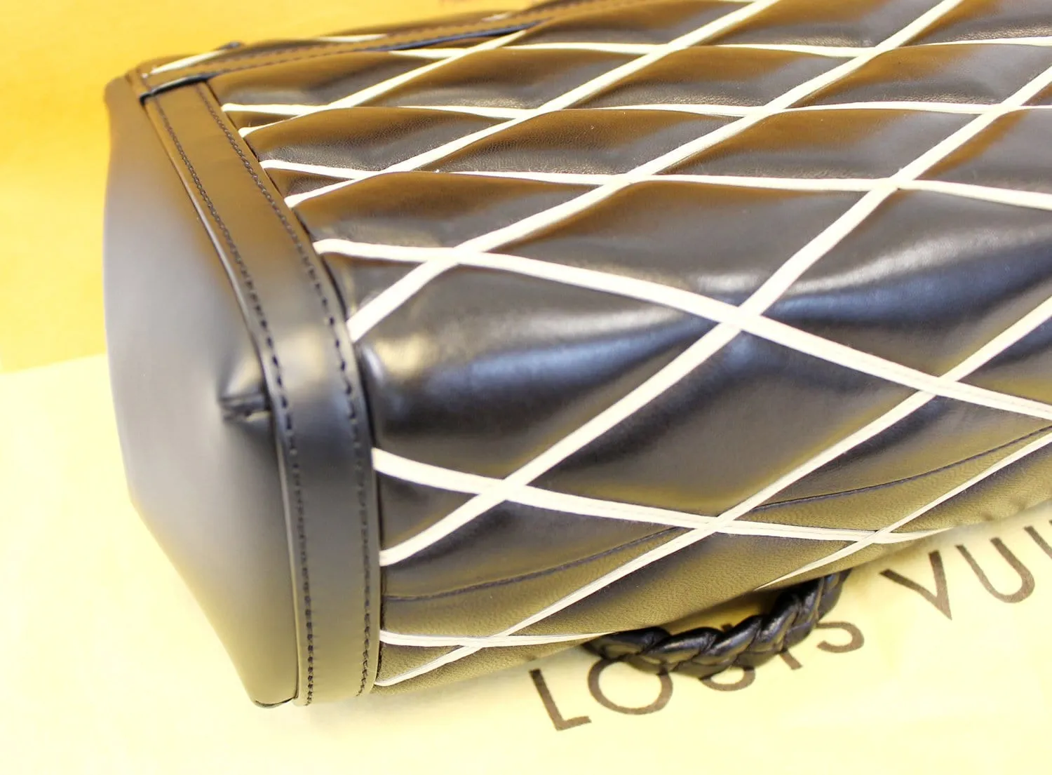 LOUIS VUITTON Lambskin Leather Malletage Pochette Flap Shoulder Bag - 20% Off