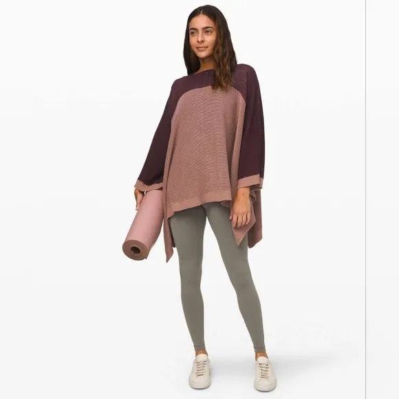 Lululemon It All Lines Up Poncho Garnet / Spanish Oak One Size Wrap Scarf Cape
