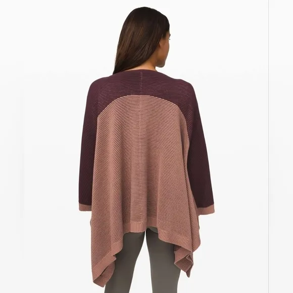 Lululemon It All Lines Up Poncho Garnet / Spanish Oak One Size Wrap Scarf Cape