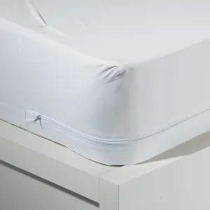 New in package! Mainstays Waterproof Zippered Vinyl Mattress Protector, TWIN!