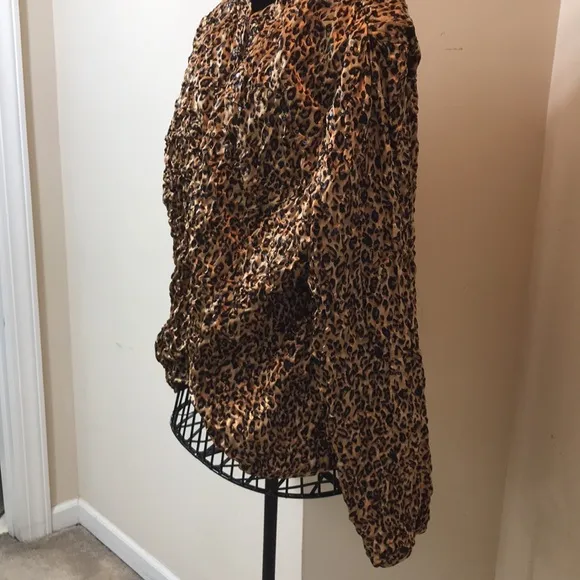 NWT J.B.S. LTD Leopard 🐆 Print &amp; Sequin Full Zippered Jacket