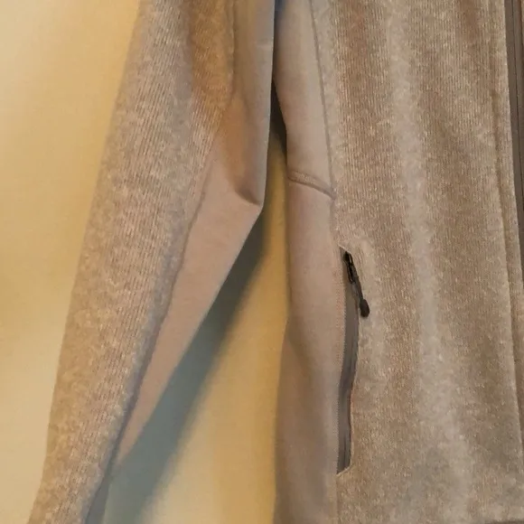 PATAGONIA Women’s Jacket, Grey, zippered, size medium