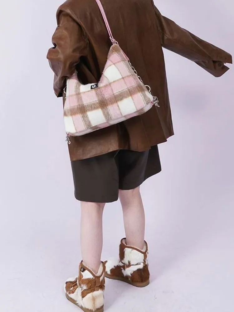 practical large-capacity school bag