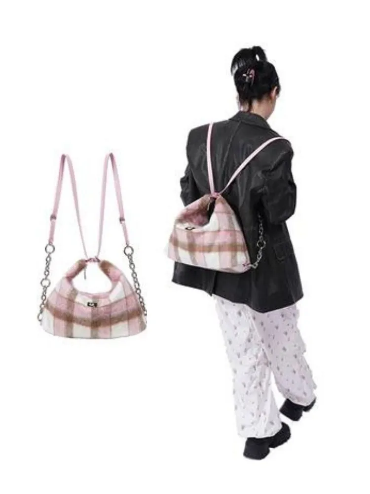 practical large-capacity school bag