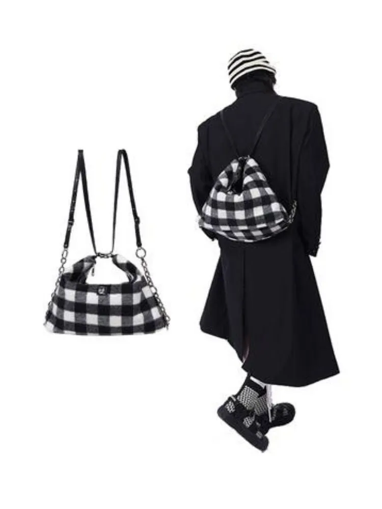 practical large-capacity school bag