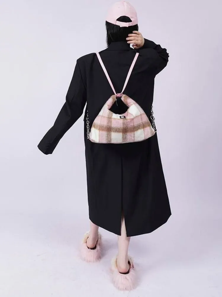 practical large-capacity school bag