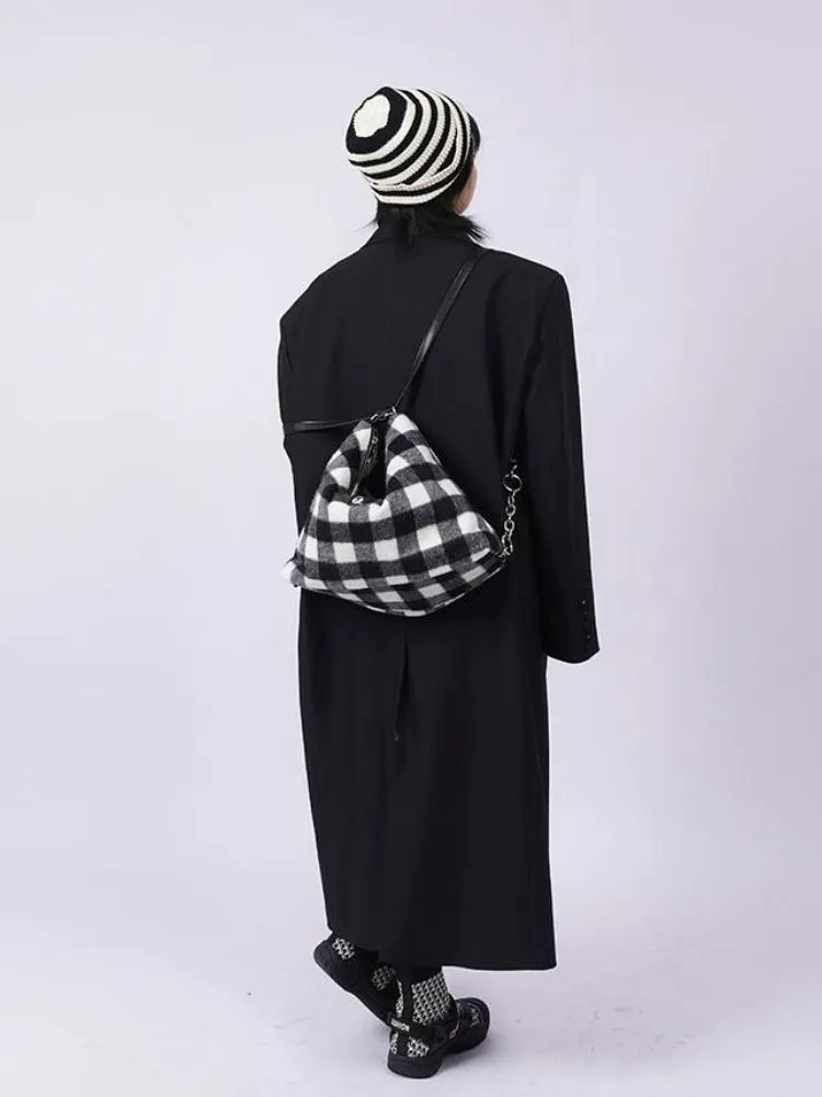 practical large-capacity school bag