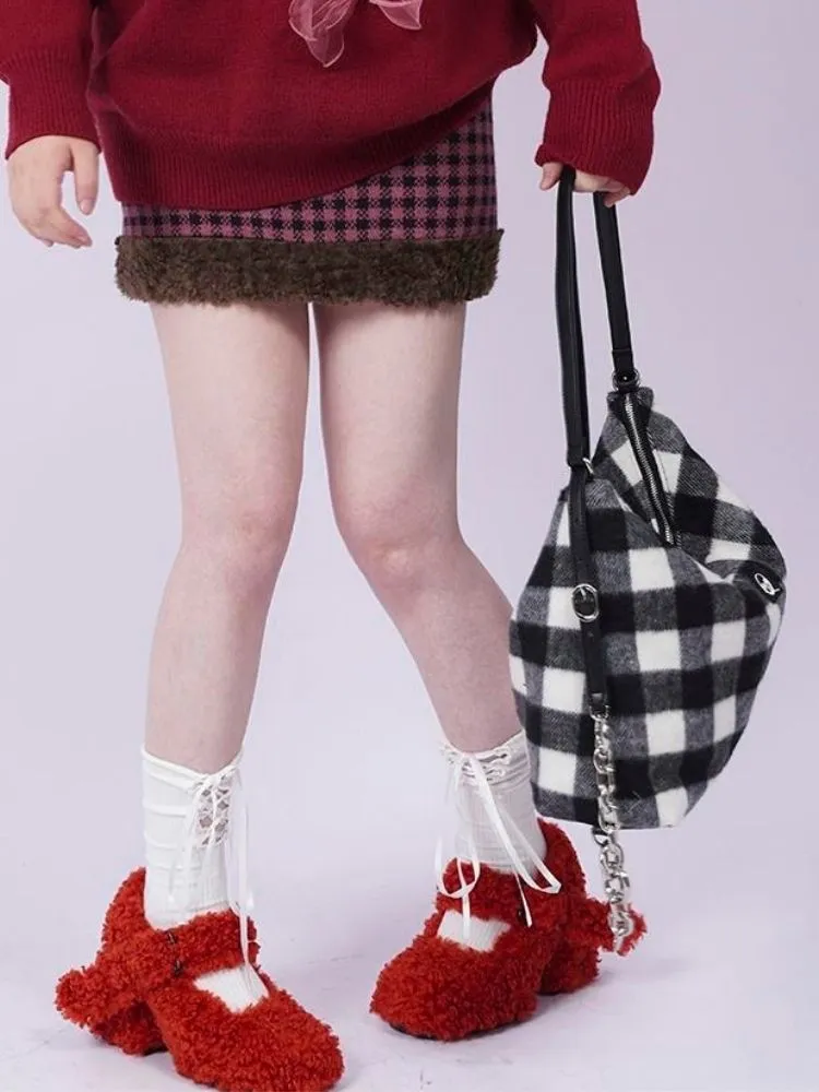 practical large-capacity school bag