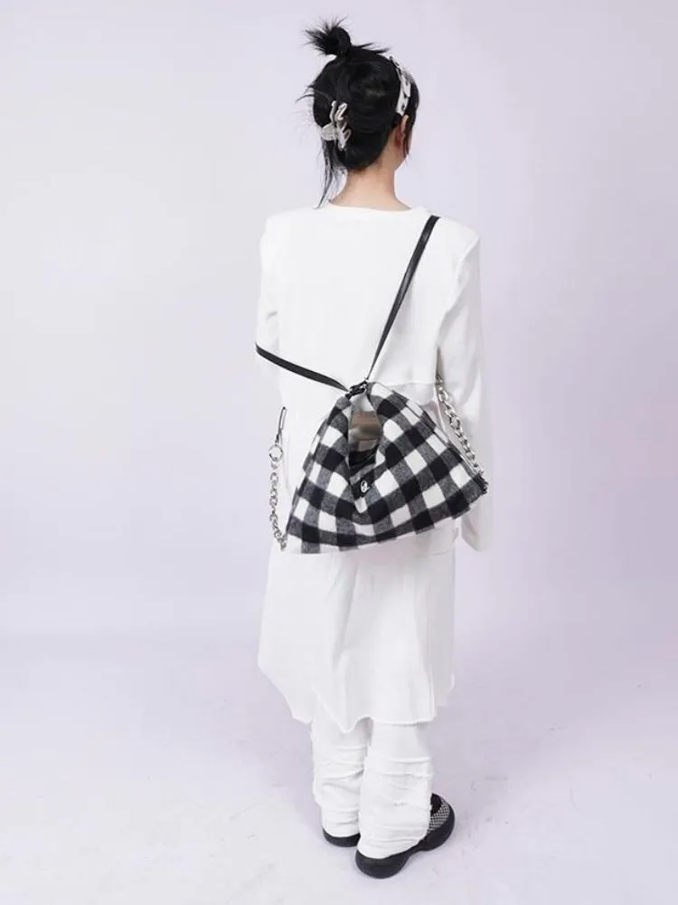 practical large-capacity school bag