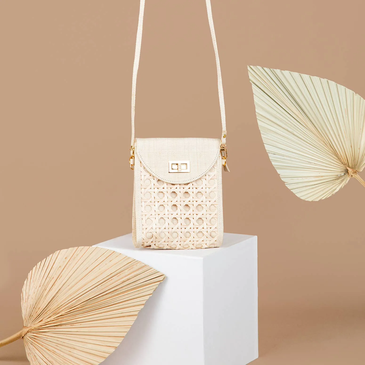 Purse - Cream Woven Rattan  Crossbody Bag