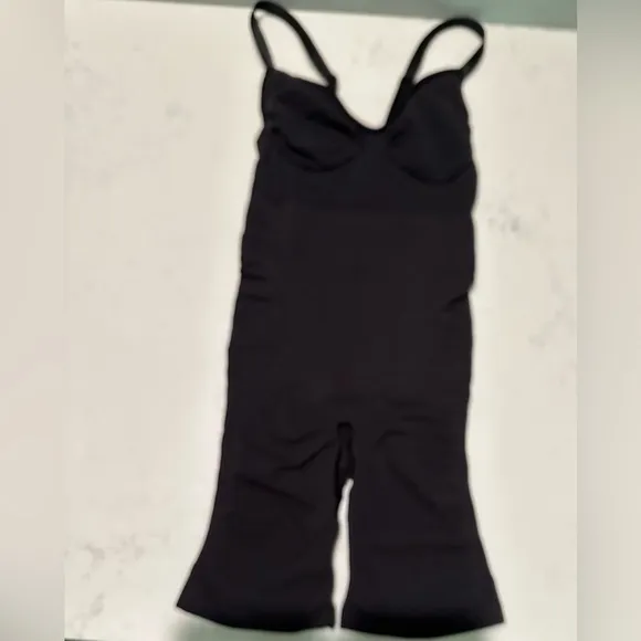 Skims Seamless Sculpt Mid Thigh Bodysuit Size S/M