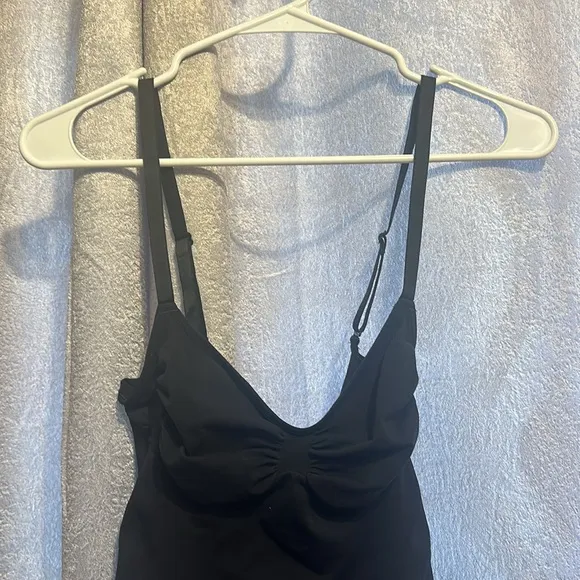SKIMS seamless sculpt thong bodysuit size XL