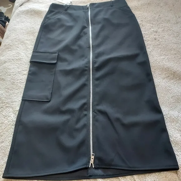 Zara Zippered midi Skirt